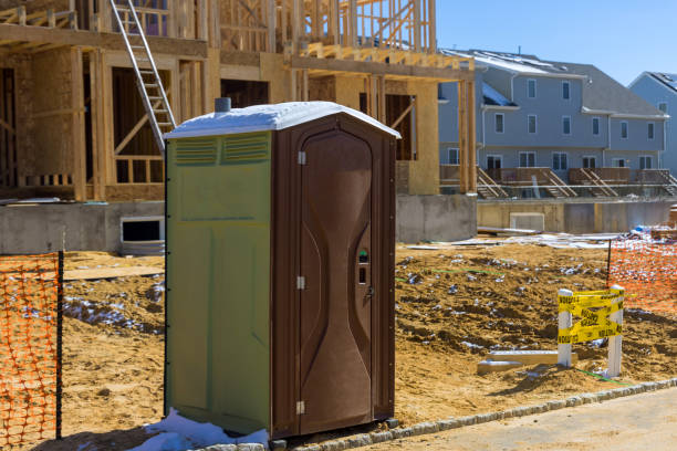Best Portable restroom trailer rental  in Yarrow Point, WA
